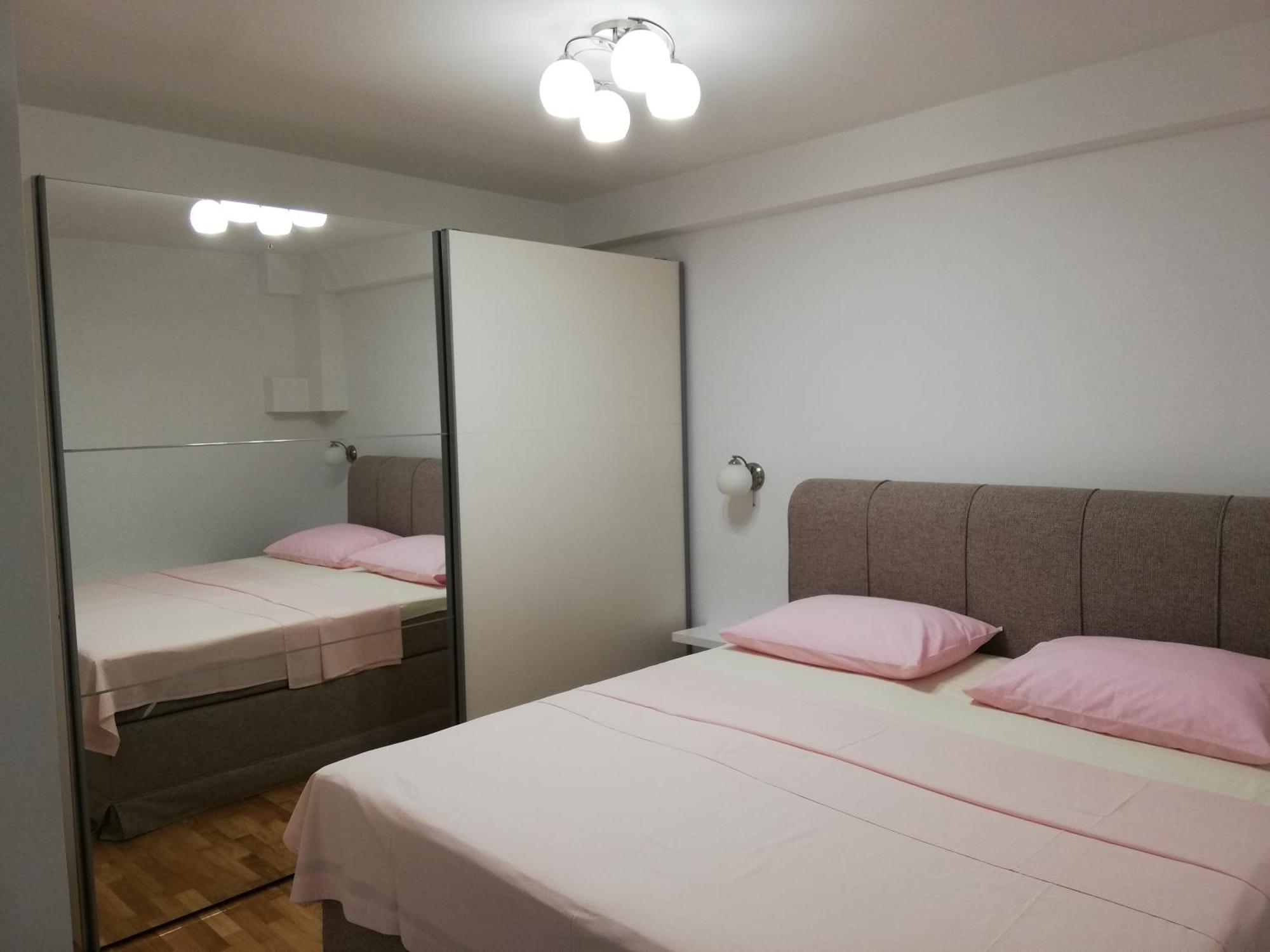 Guesthouse Vesna เซนญ์ ภายนอก รูปภาพ